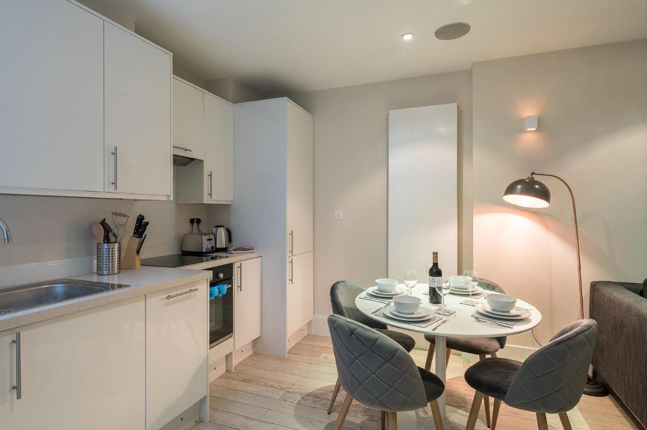 Fitzrovia - Charlotte Street By Viridian Apartments Лондон Экстерьер фото